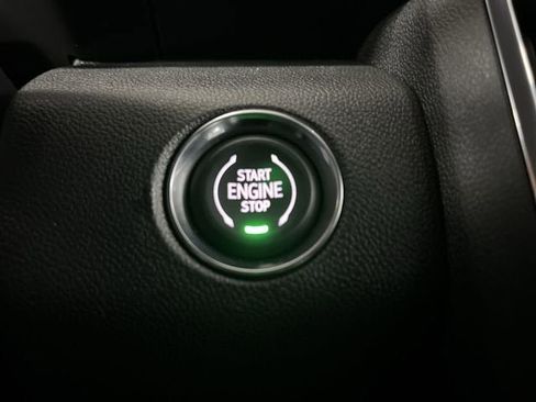 New 2026 GMC Acadia Elevation image 17