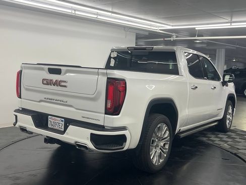 Used 2022 GMC Sierra 1500 Denali w/ Denali Premium Package AWD/4WD image 5