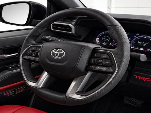 Used 2025 Toyota Tacoma TRD Off-Road AWD/4WD image 16
