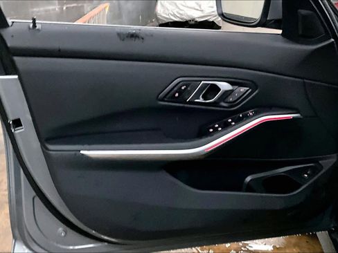 Used 2025 BMW 330i Sedan w/ Convenience Package image 25