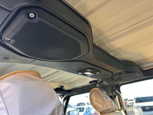 Used 2018 Jeep Wrangler Unlimited Sahara image 21