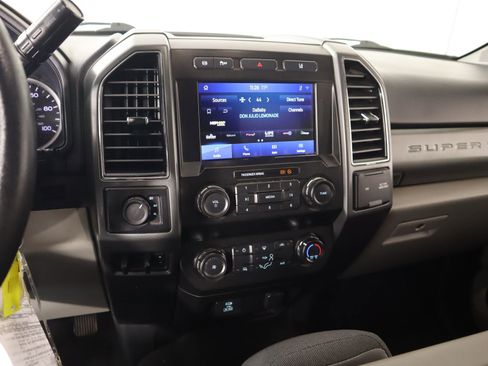 Used 2020 Ford F250 XLT image 5