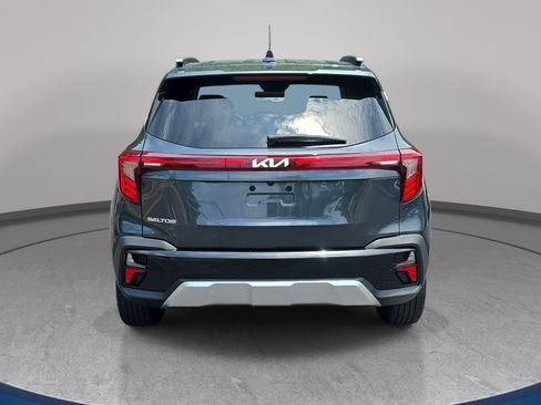 Used 2024 Kia Seltos EX FWD image 6