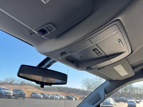 Used 2019 Chevrolet Silverado 1500 LT image 24