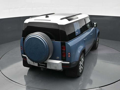 Used 2022 Land Rover Defender 110 SE AWD/4WD image 33