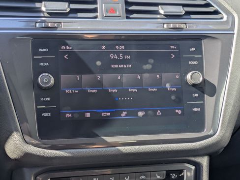Used 2021 Volkswagen Tiguan SE w/ Panoramic Sunroof Package AWD/4WD image 26