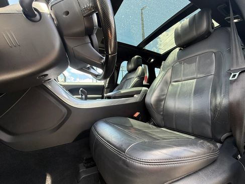 Used 2018 Land Rover Range Rover Sport HSE AWD/4WD image 16