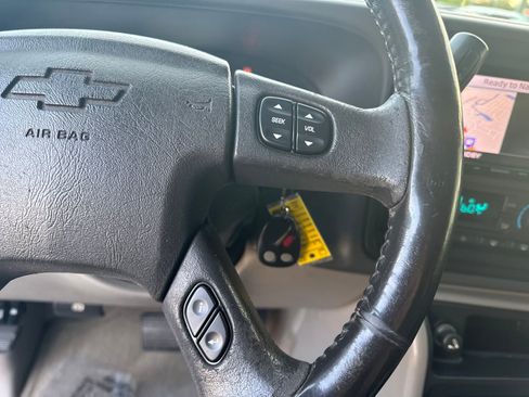 Used 2006 Chevrolet Avalanche Z66 w/ Sun And Sound Package image 19