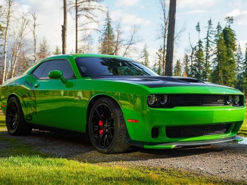 Used 2017 Dodge Challenger SRT Hellcat image 12