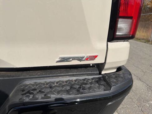 New 2026 Chevrolet Colorado ZR2 image 12