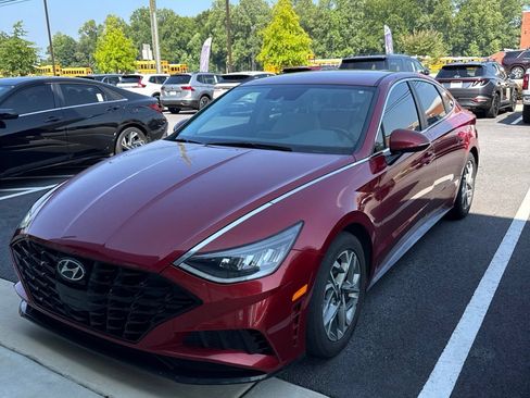 Used 2023 Hyundai Sonata SEL FWD image 1
