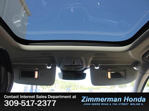 Used 2025 Volvo XC60 B5 Core AWD/4WD image 9