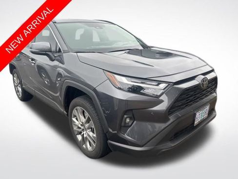 Used 2025 Toyota RAV4 XLE Premium image 1