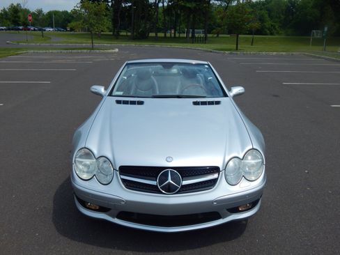 Used 2005 Mercedes-Benz SL 600 w/ AMG Sport Pkg image 31