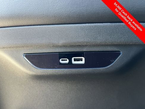 New 2026 Chrysler Pacifica Select image 23