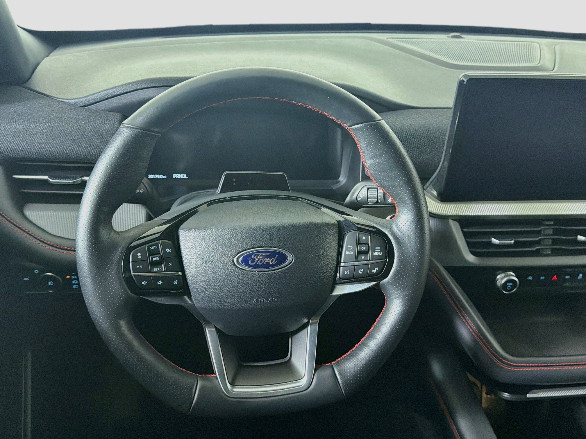 Used 2025 Ford Explorer ST-Line AWD/4WD image 17