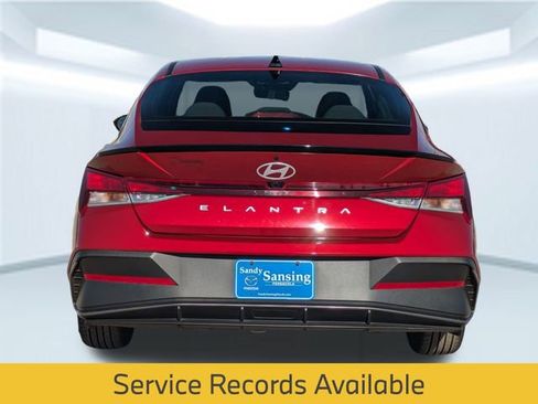 Used 2025 Hyundai Elantra Sport image 5