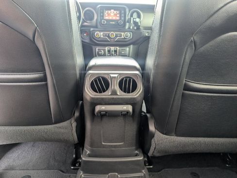 Used 2020 Jeep Wrangler Unlimited Sport AWD/4WD image 33