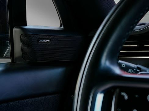 Used 2023 Land Rover Range Rover Sport SE image 23