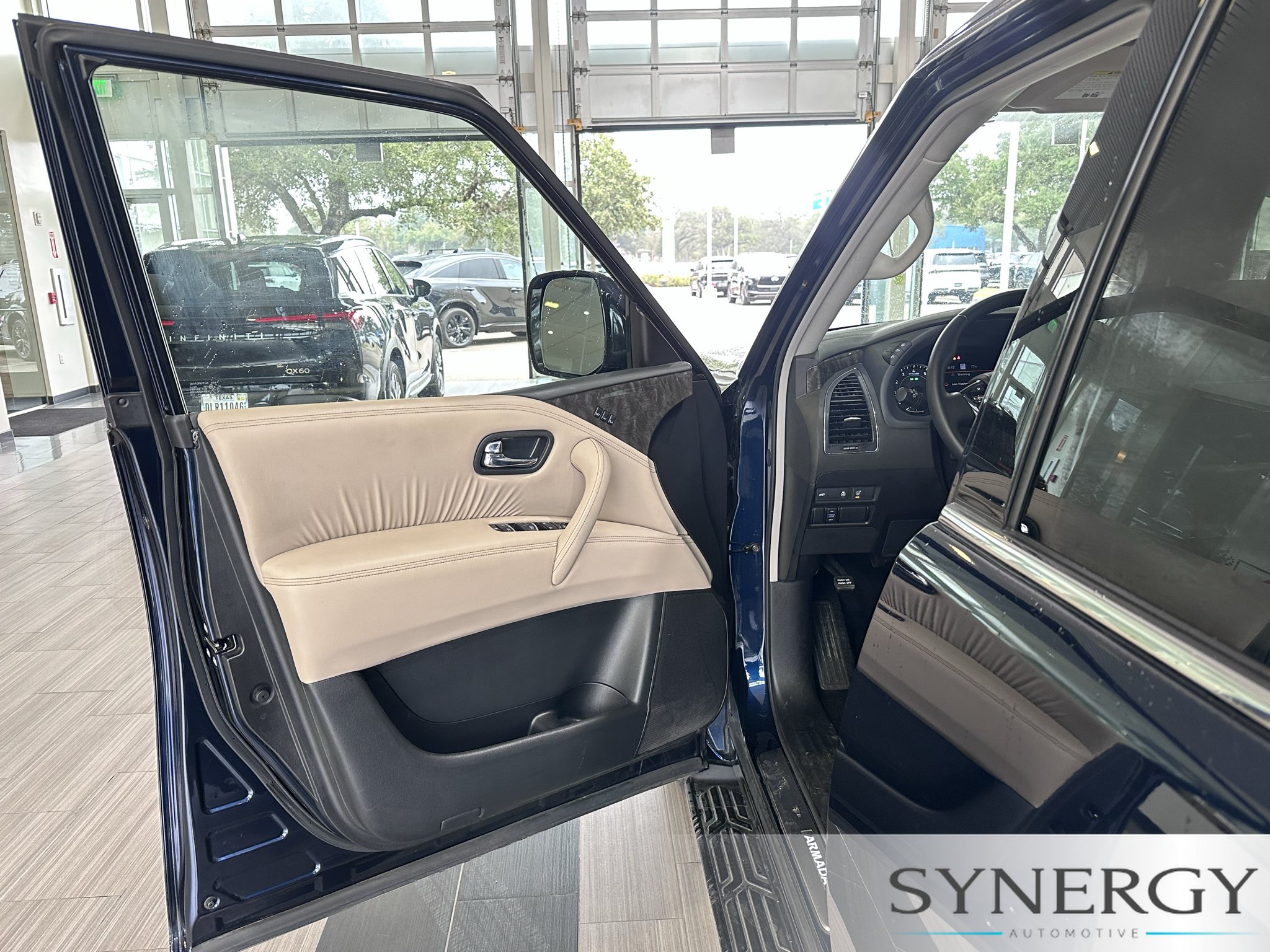Used 2022 Nissan Armada Platinum w/ Captain's Chairs Package RWD image 20