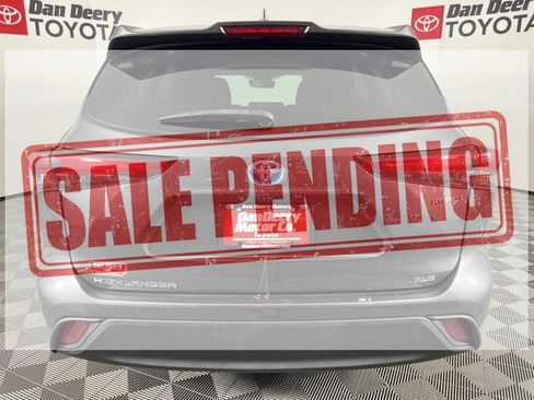 Certified 2022 Toyota Highlander XLE image 24