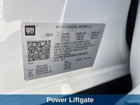 Used 2025 Chevrolet Traverse LT w/ Driver Confidence Package FWD image 11
