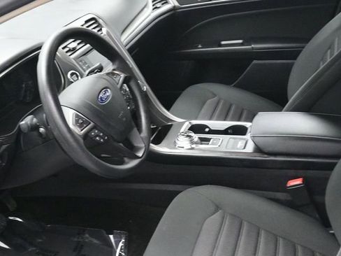 Used 2018 Ford Fusion SE image 13