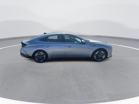 Certified 2024 Hyundai Sonata SEL w/ Convenience Package FWD image 9