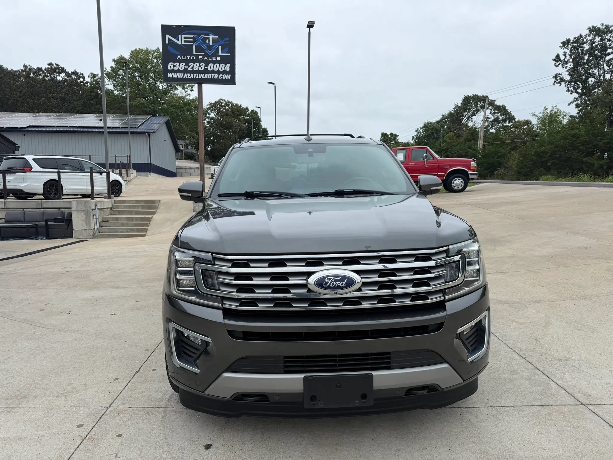Used 2019 Ford Expedition Max Limited w/ Special Edition Package AWD/4WD image 4