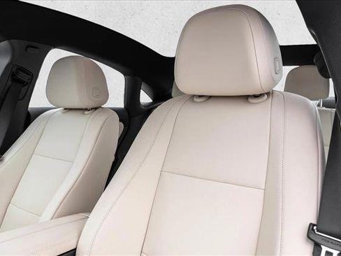 New 2026 Mercedes-Benz CLA 250+ image 12