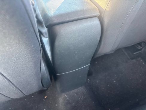 Used 2018 Ford EcoSport SE FWD image 12