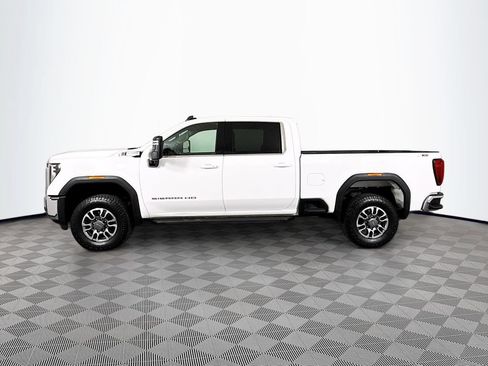 Used 2024 GMC Sierra 2500 SLE w/ SLE Convenience Package AWD/4WD image 4