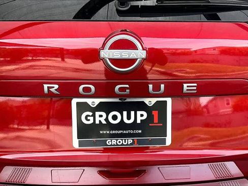 Certified 2026 Nissan Rogue SV FWD image 10