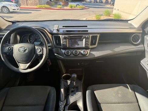 Used 2014 Toyota RAV4 LE AWD/4WD image 14