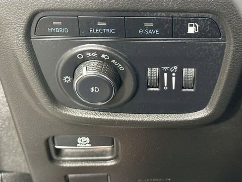 Used 2023 Jeep Grand Cherokee Trailhawk w/ Luxury Tech Group III AWD/4WD image 26