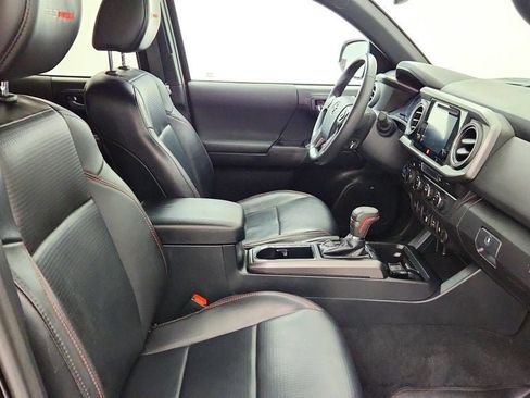 Used 2019 Toyota Tacoma TRD Pro AWD/4WD image 25