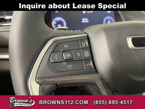 Used 2026 Jeep Grand Cherokee Altitude AWD/4WD image 21