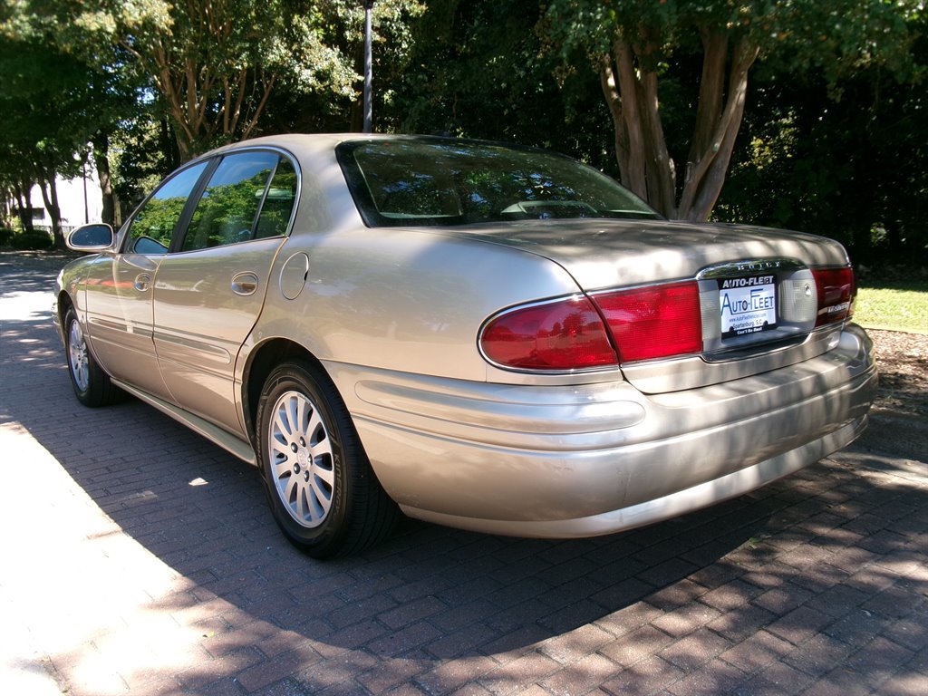 Used 2005 Buick Le Sabre Custom w/ Leather and Comfort Group FWD image 4
