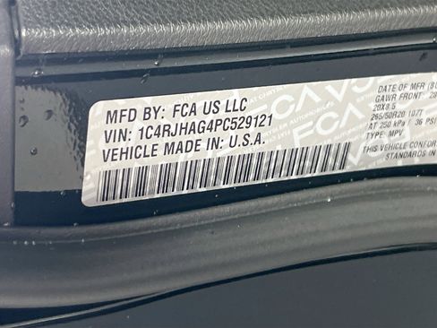 Used 2023 Jeep Grand Cherokee Altitude image 30