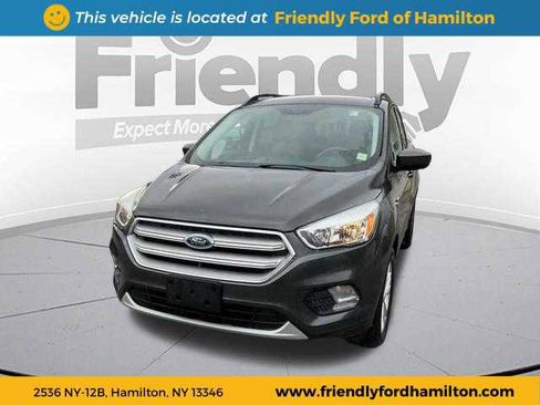 Used 2018 Ford Escape SE image 2