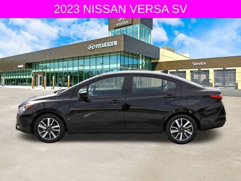 Used 2023 Nissan Versa SV image 8