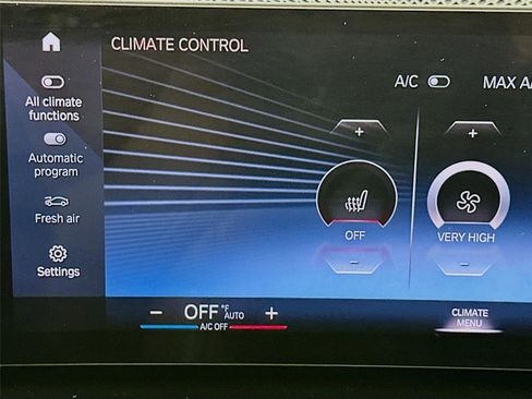 Certified 2023 BMW 330i xDrive Sedan w/ Premium Package image 21