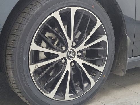 Used 2019 Toyota Camry SE w/ Convenience Package image 31