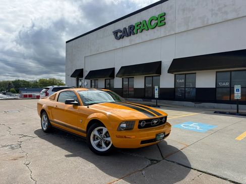 Used 2008 Ford Mustang Coupe RWD image 1