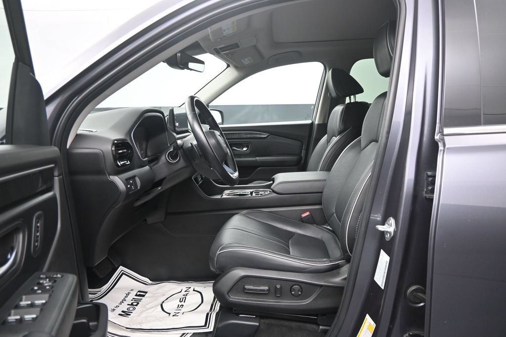 Used 2023 Honda Pilot Elite image 13