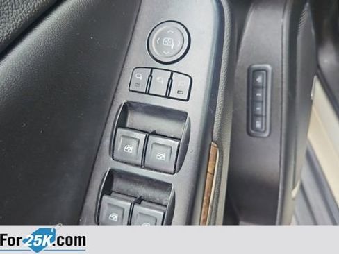 Used 2015 Chevrolet Tahoe LT AWD/4WD image 23