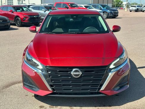 Used 2023 Nissan Altima 2.5 SV FWD image 34