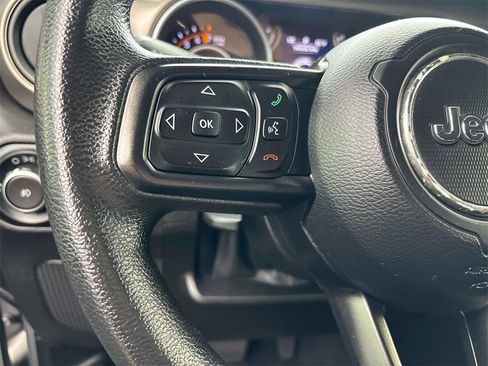 Used 2018 Jeep Wrangler Unlimited Sport image 17