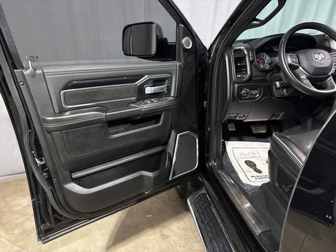 Used 2022 RAM 2500 Laramie AWD/4WD image 2