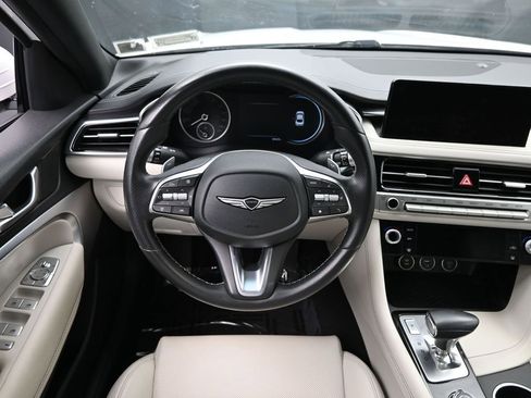 Used 2024 Genesis G70 2.5T image 23